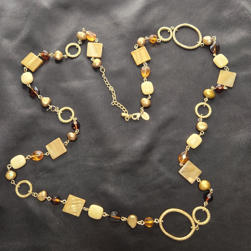 Vintage Lia Sophia Cipriani Gold Toned Necklace Freshwater Pearl Mother of Pearl